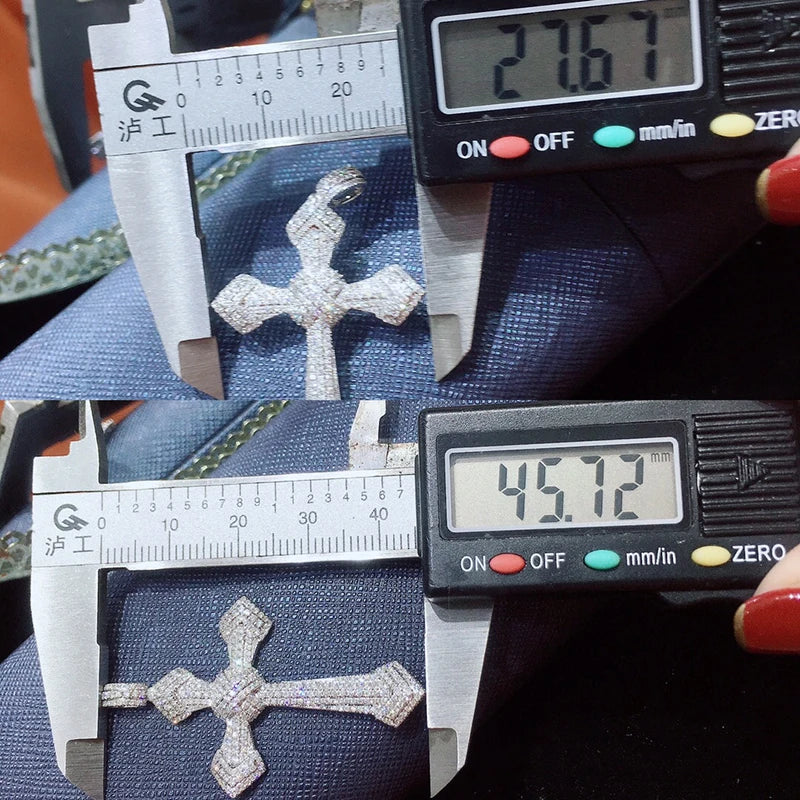 18K White Gold Diamond Cross Pendant 1.0 CT