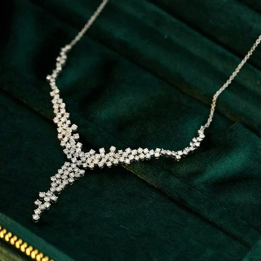 Luxury Wing Shape Natural Diamond Necklace 3.20 CT
