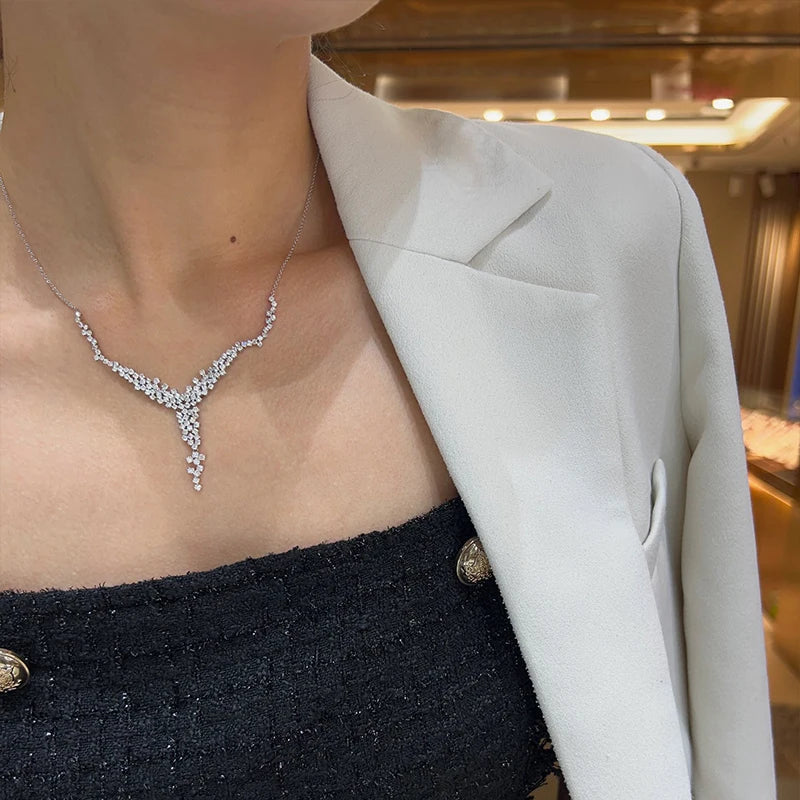 Luxury Wing Shape Natural Diamond Necklace 3.20 CT