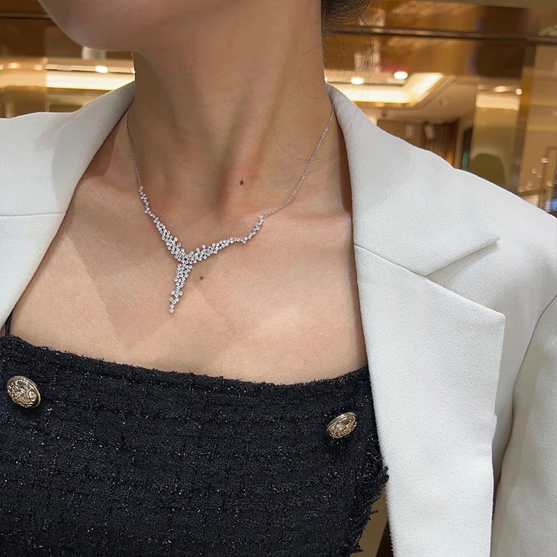 Luxury Wing Shape Natural Diamond Necklace 3.20 CT